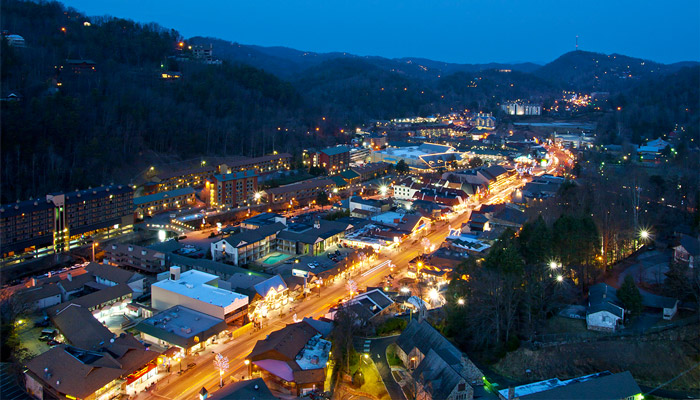 See Shows on the Main Strip in Gatlinburg