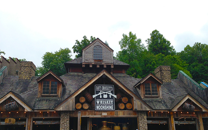 Davy Crocketts Whiskey and Moonshine Distillery in Gatlinburg, TN