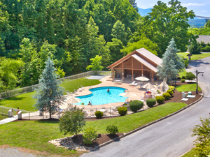 Resort Swimming Pools in Gatlinburg