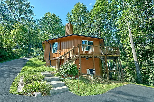 Unique Cabin In Gatlinburg